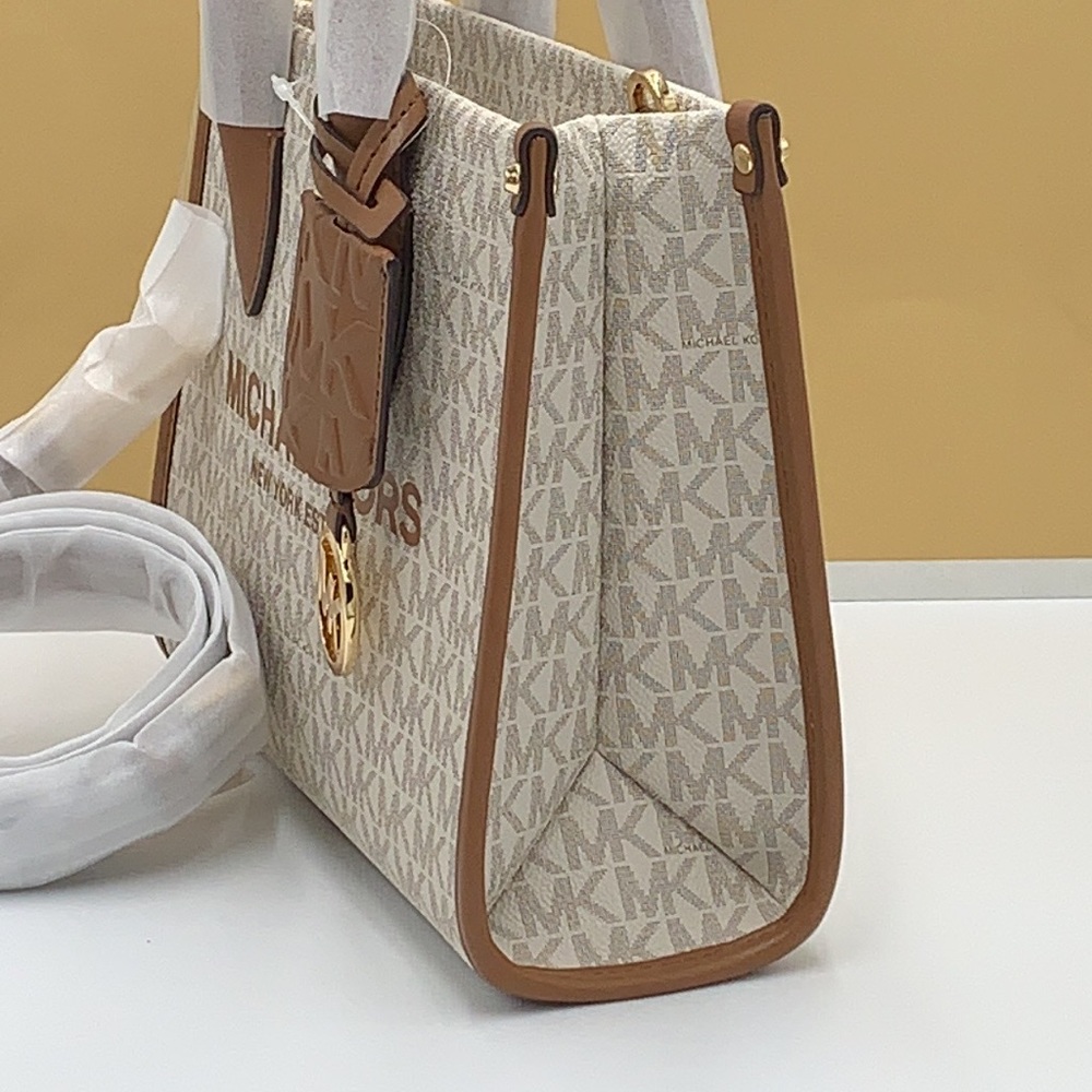 🔥Offer of the day! Michael Kors Mirella Small Crossbody Tote Bag VANILLA SIGNT - Picture 6 of 15